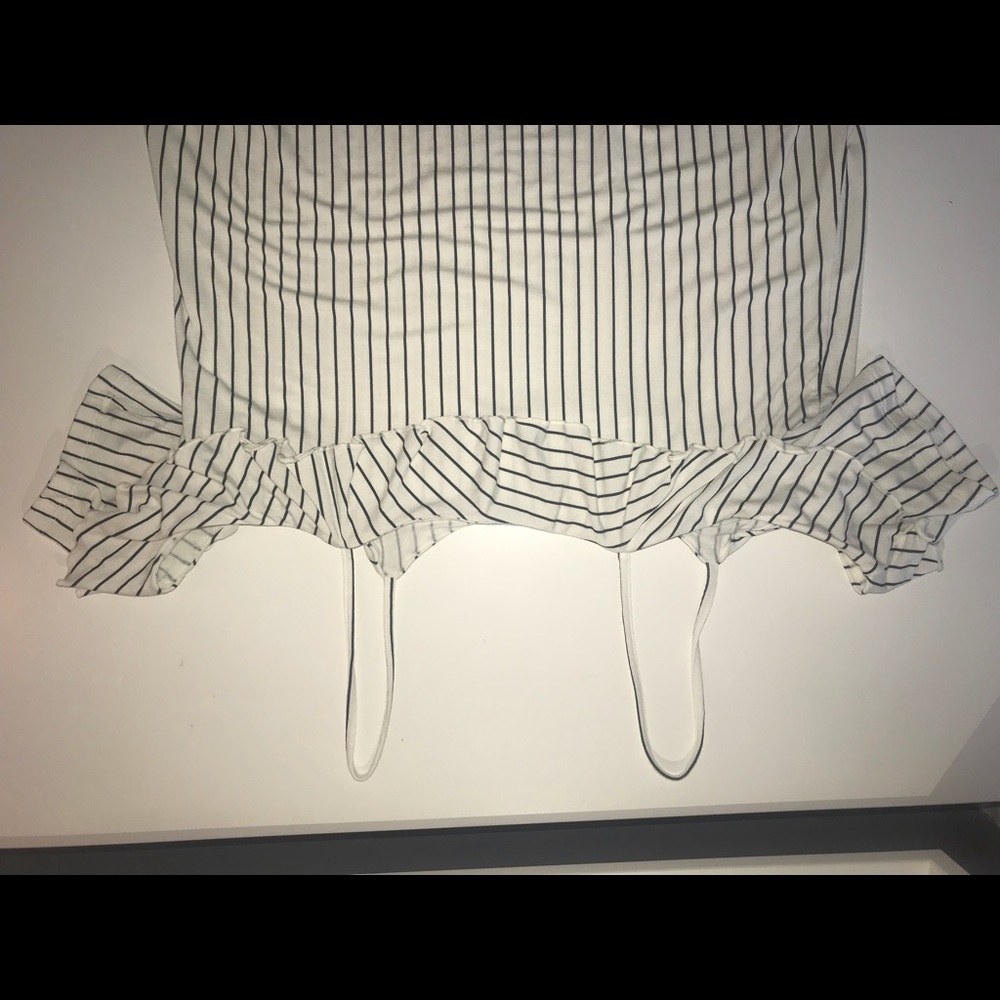 American Eagle top